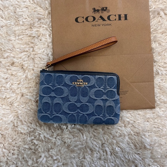 NWT❣️Coach Corner Zip Wristlet in Signature Denim Wallet Card Holder Case Blue - Picture 3 of 5